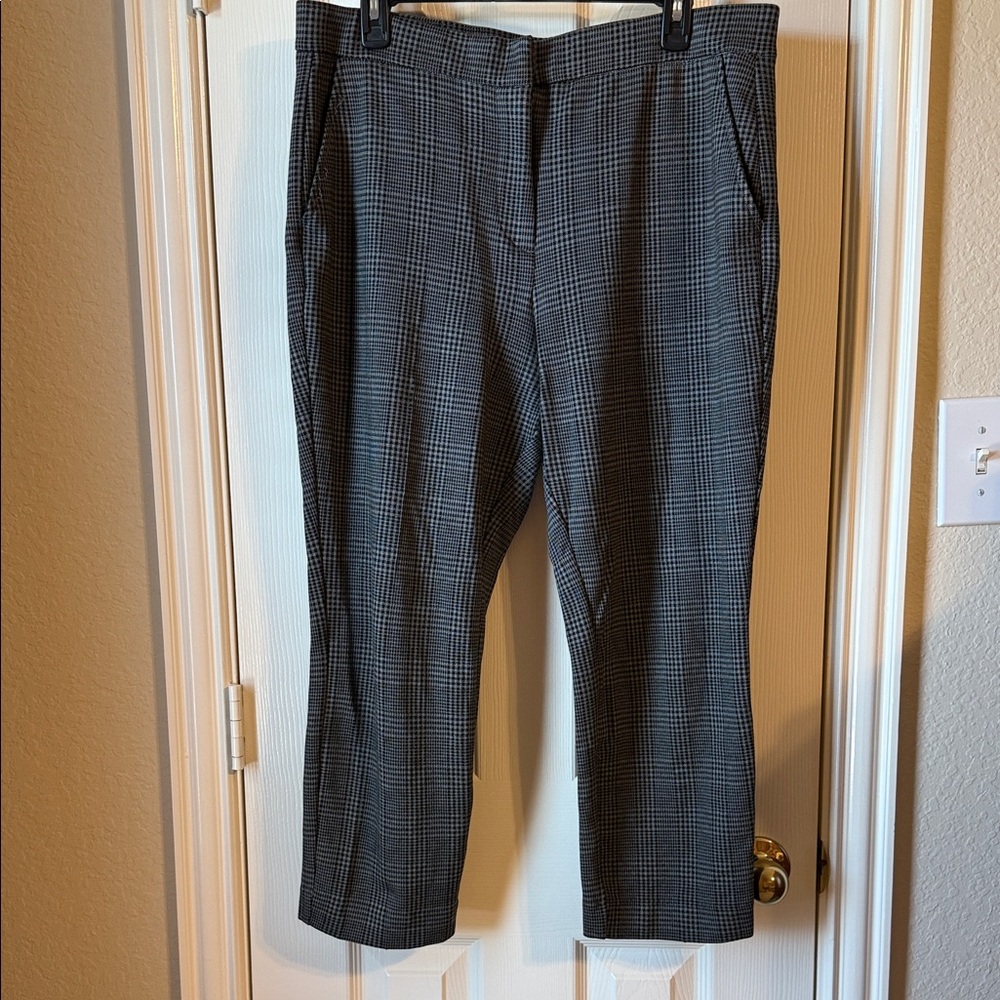 Banana Republic Black and Gray Plaid Cropped Pants
